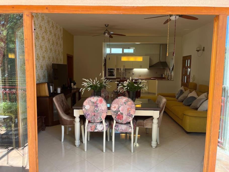 Apartment Kalliope, 200M Sea Каштела Экстерьер фото