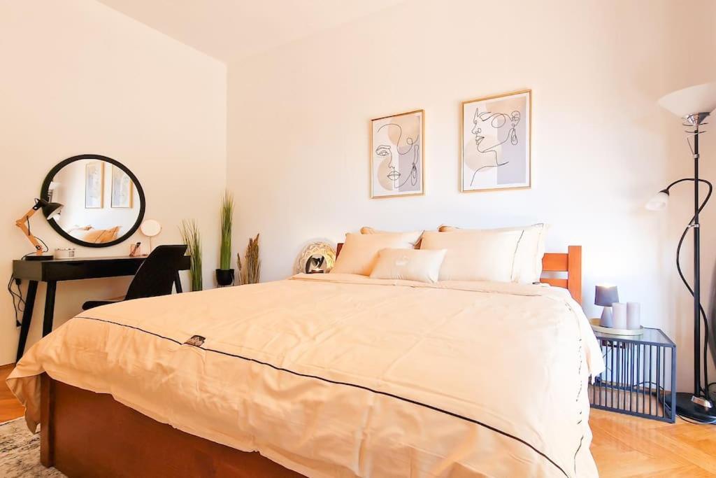 Apartment Kalliope, 200M Sea Каштела Экстерьер фото