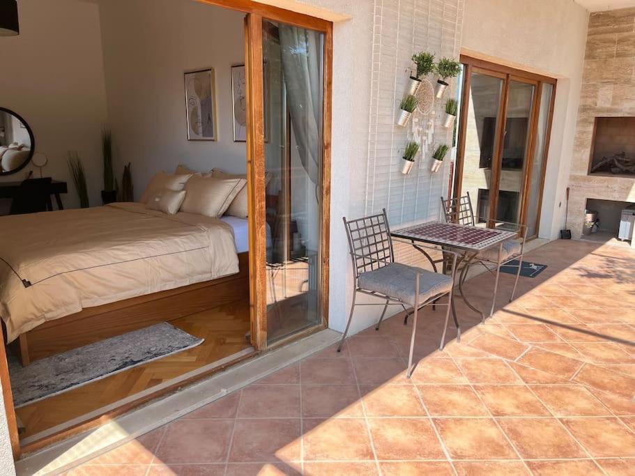 Apartment Kalliope, 200M Sea Каштела Экстерьер фото