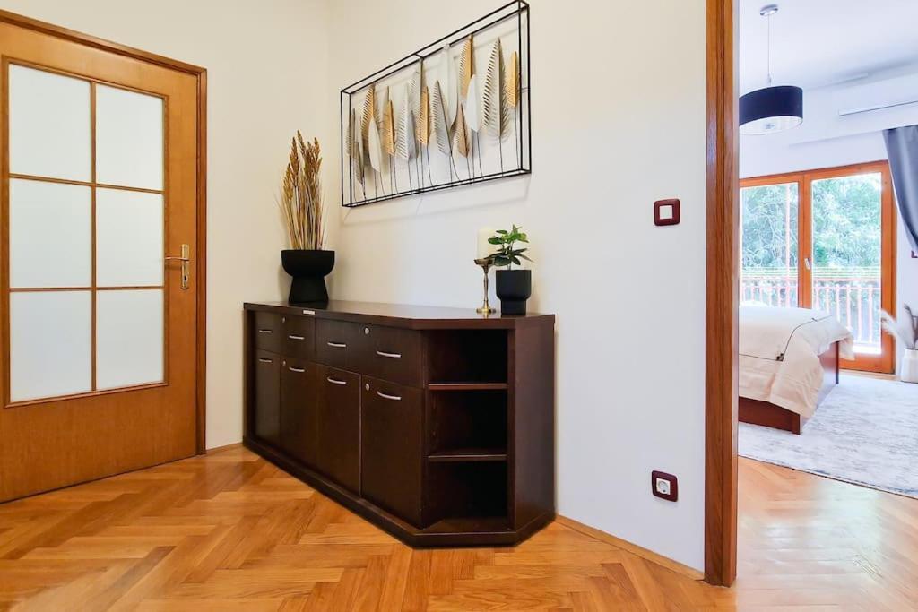Apartment Kalliope, 200M Sea Каштела Экстерьер фото